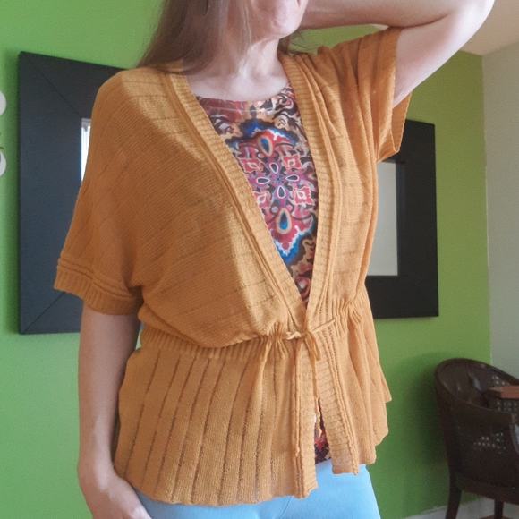 Evan Picone Tops - FREE!! Top & Shawl Combo